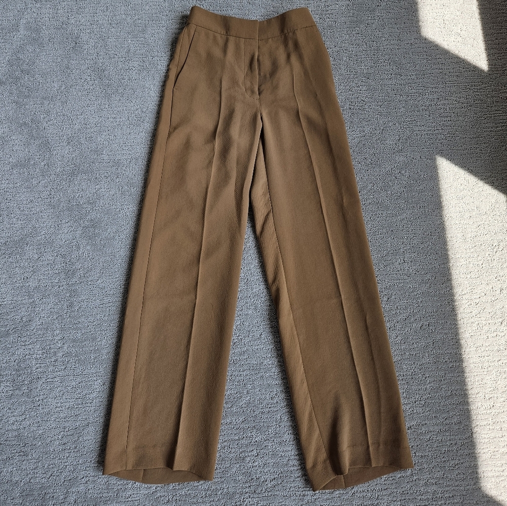 NEVER WORN - BRAND NEW Aritizia High Waisted Brown Pants